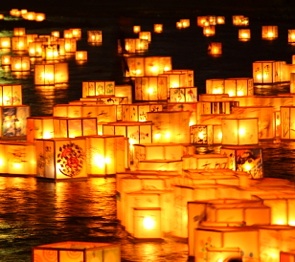 灯籠流し